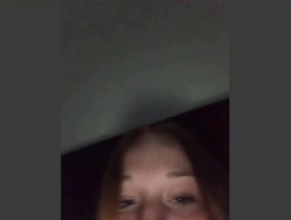 [Omegle] 19yo Loves Fingers & Objects in her Ass