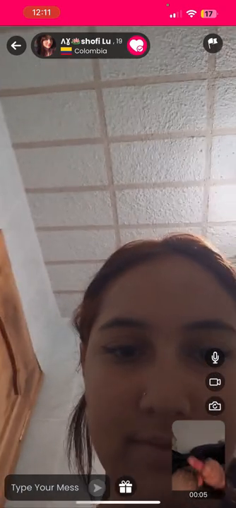 Hot teen shows me her tits and i cum