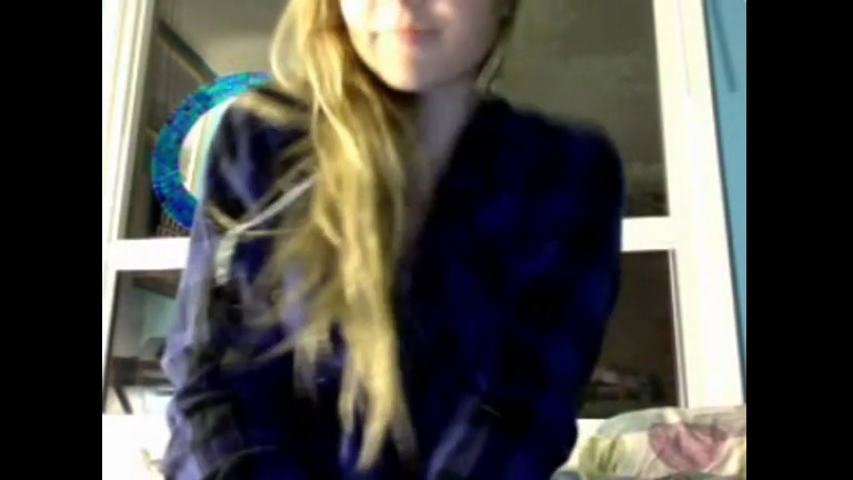 Very hot 19yo on webcam with great tits