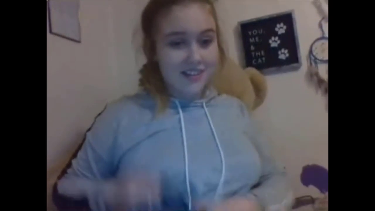 Cute Teen Gives Quick Boob Flash