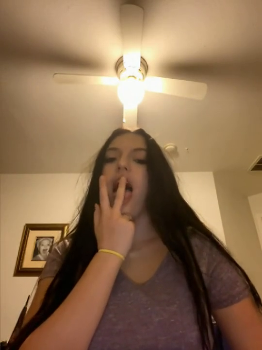 Busty 19yo Gently Bating Her Wet Pussy🔊
