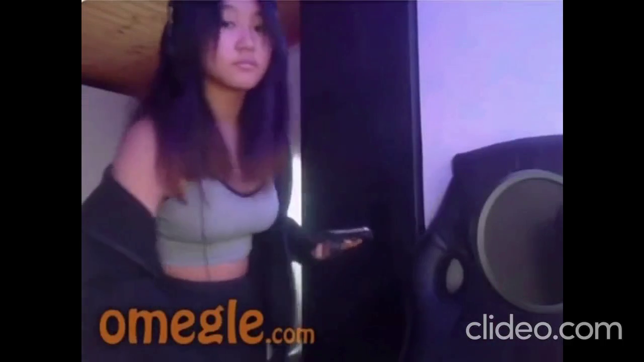 [Omegle] Asian flashes tits (Set B 1/2)